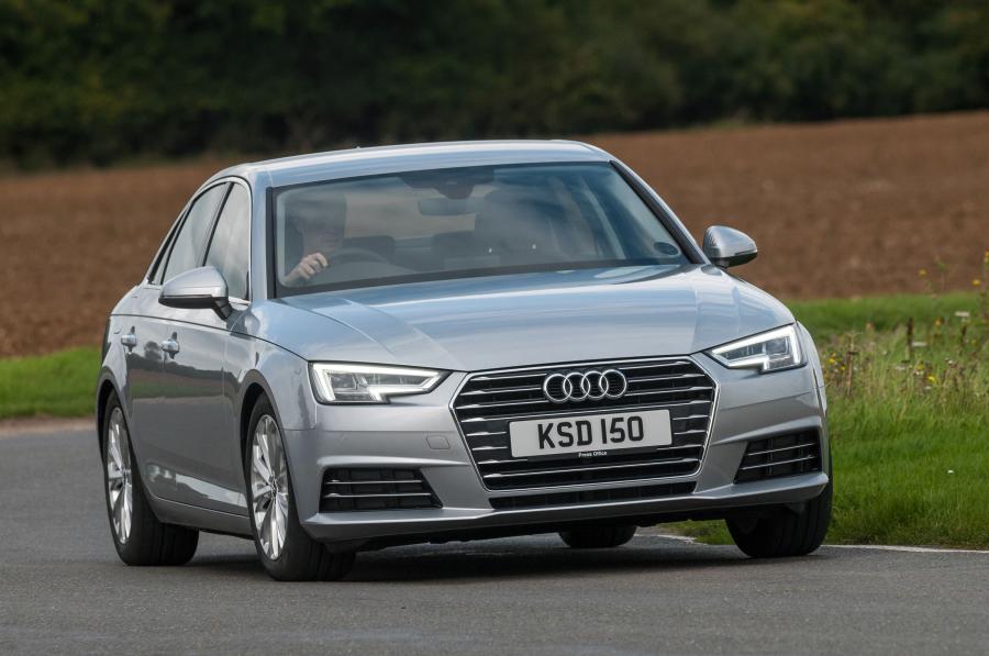  Audi A4 2.0 TDI Ultra (B9) 2015 года  (UK) (фото 5 из 19)